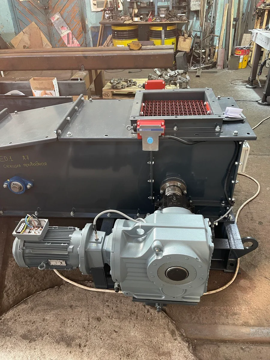 Special machinery with a geared drive unit